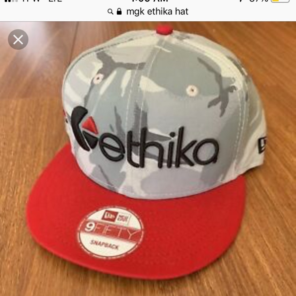 Not selling looking for hat plz share 4a  share